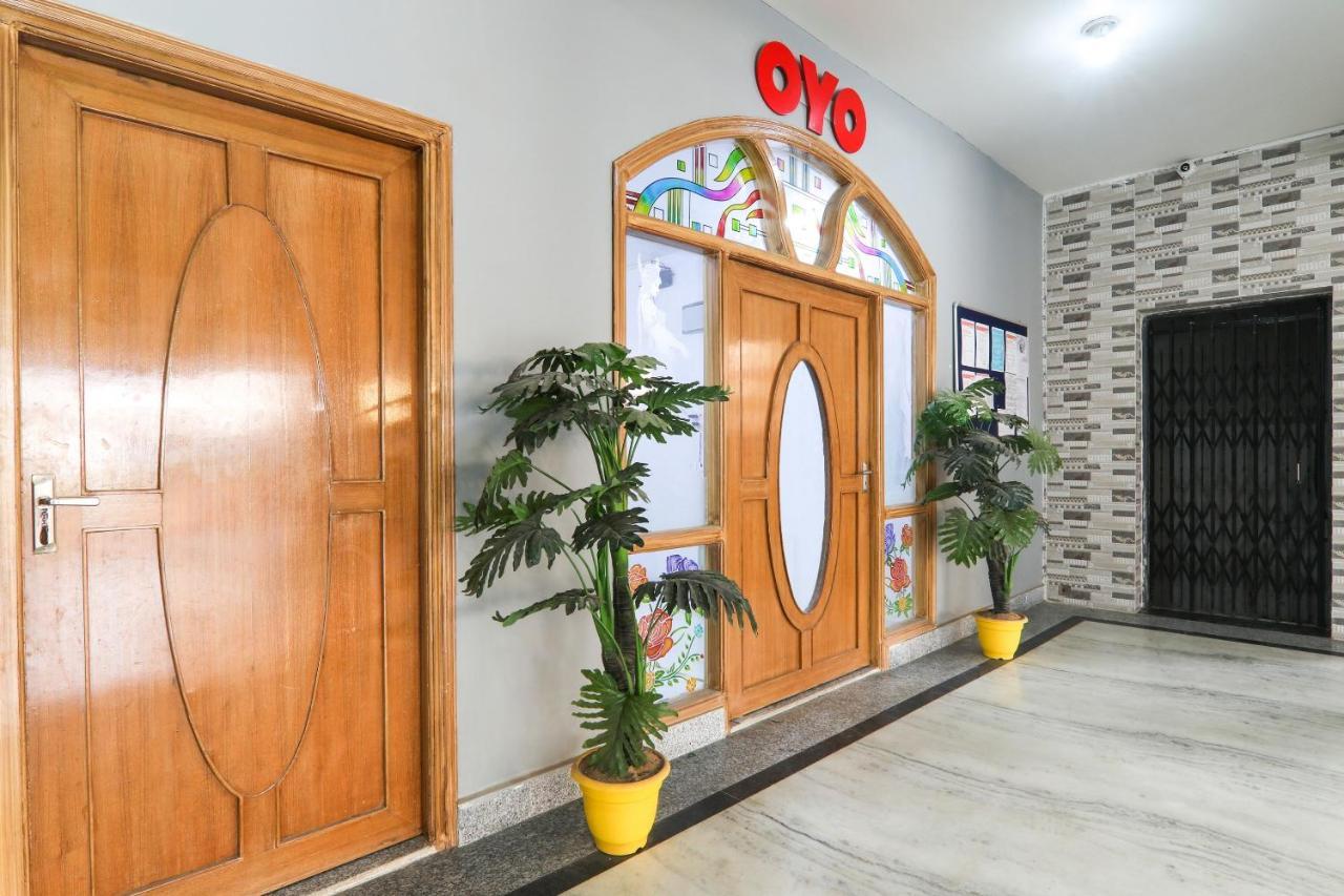 פאטנה Super Oyo Capital O 78105 Hotel Figtree Premier מראה חיצוני תמונה